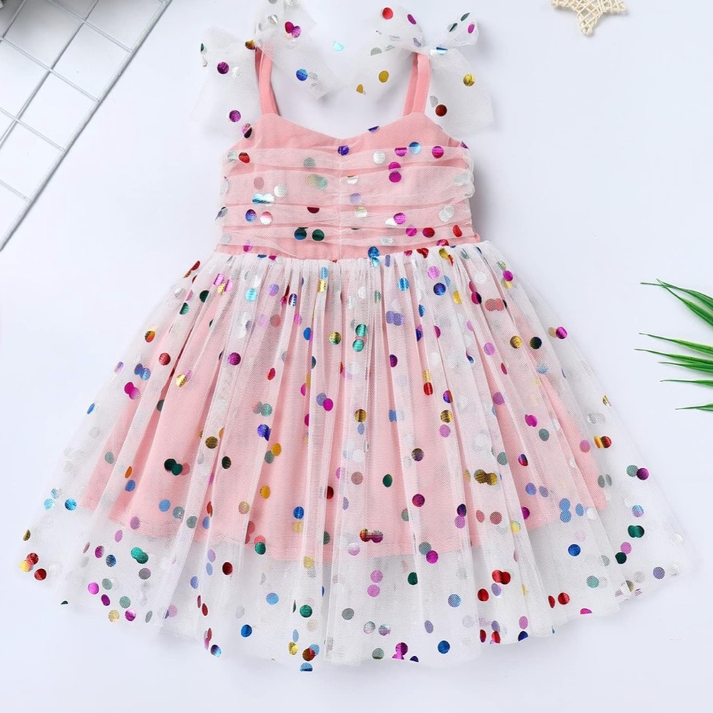 Adorable girls dress!